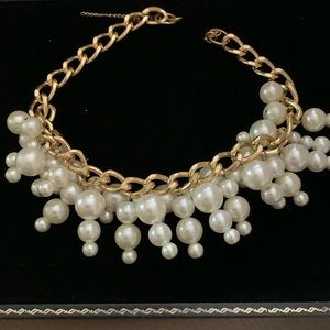 Funky pearl choker necklace.